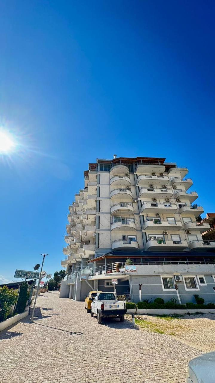 Agora Sea View Apartment Sarandë 外观 照片